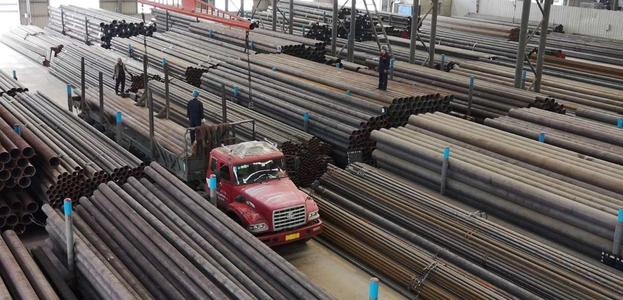 啟程公司室內貨場